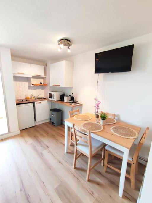 L'Escapade : Charmant T2 -Parking Gratuit, Piscine, Wifi, Clim Gruissan Esterno foto