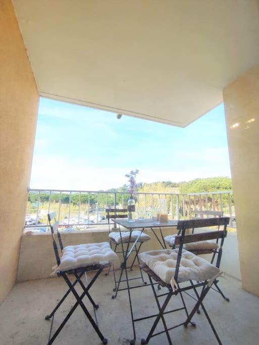 L'Escapade : Charmant T2 -Parking Gratuit, Piscine, Wifi, Clim Gruissan Esterno foto