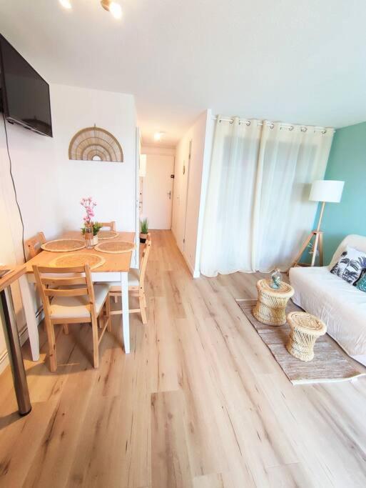 L'Escapade : Charmant T2 -Parking Gratuit, Piscine, Wifi, Clim Gruissan Esterno foto